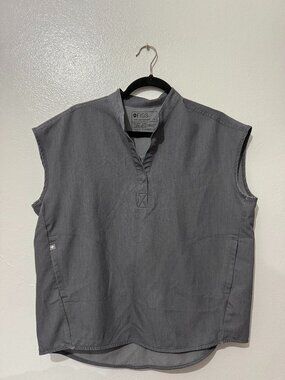Figs Scrubs: Graphite Rafaela Top & Yola Skinny Pant HW (Top: S | Pants: MP)
